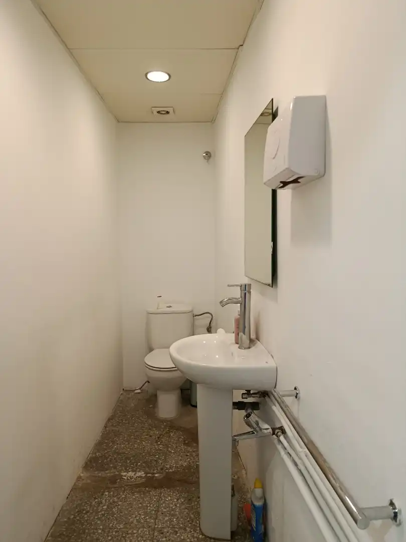 Business premises to rent in Carrer de Bernat Bacià, imagen 12