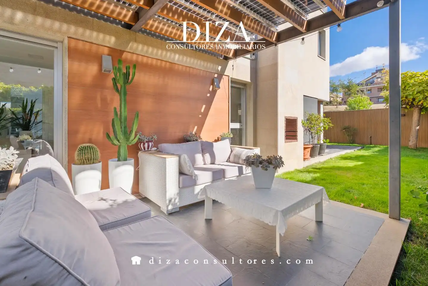 Terraza de Casa adosada en venta en Montecillo