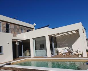 Swimming pool of House or chalet for sale in Chiclana de la Frontera  with Air Conditioner, Heating and Private garden