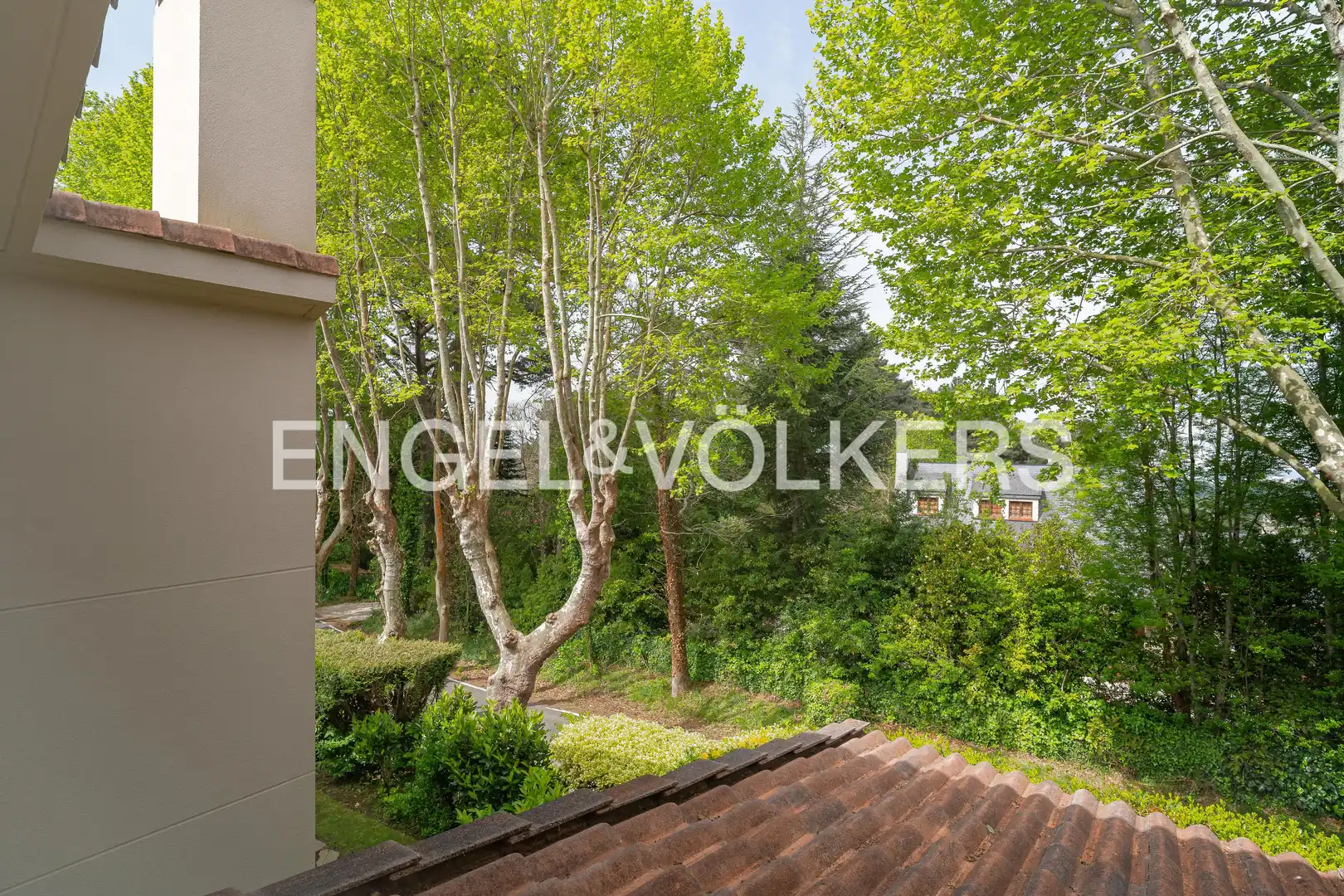 Terrassa de Casa o xalet en venda en Oleiros amb Calefacció, Jardí privat i Terrassa