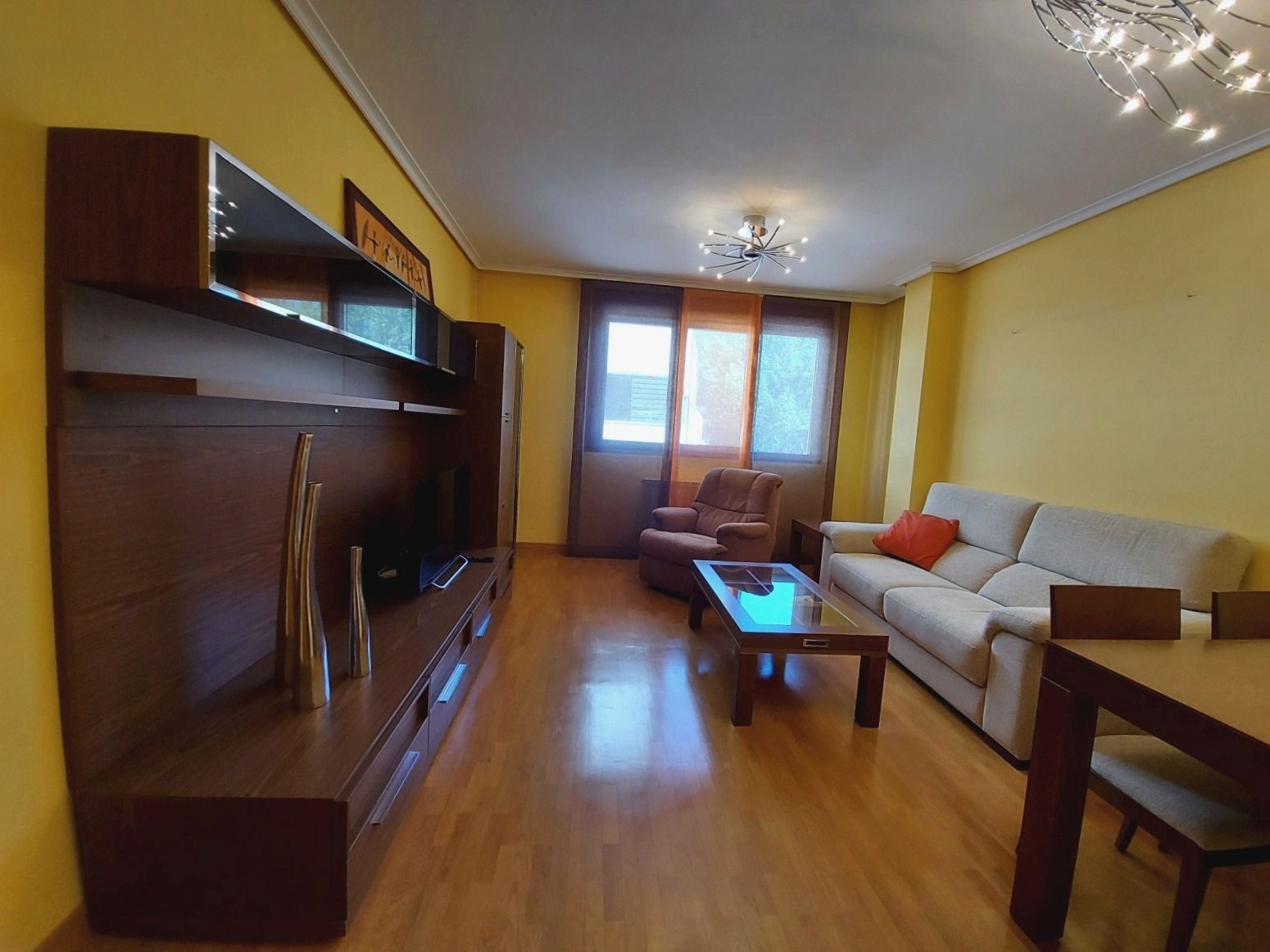 Living room of Flat to rent in Villamediana de Iregua  with Heating, Parquet flooring and Storage room