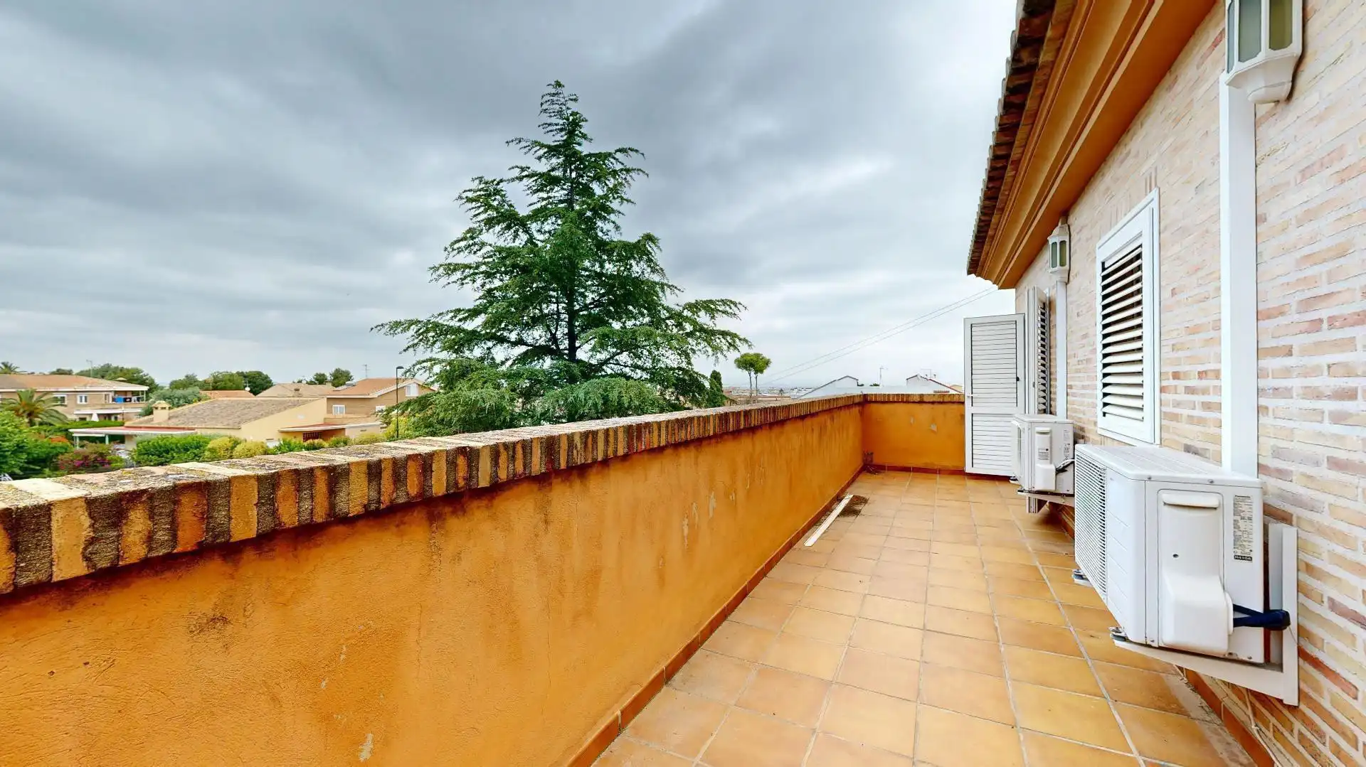 Terrassa de Casa o xalet en venda en Torrent amb Terrassa, Traster i Piscina