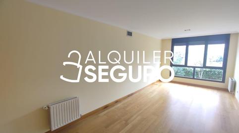 Photo 3 of Flat to rent in De la Bañeza, Peñagrande, Madrid