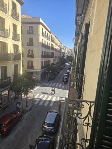 Piso en Venta en Calle de Manuela Malasaña en Universidad - Malasaña