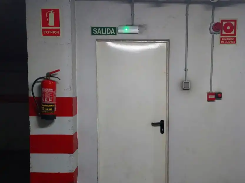 Garage for rent in Granada  with Alarm
