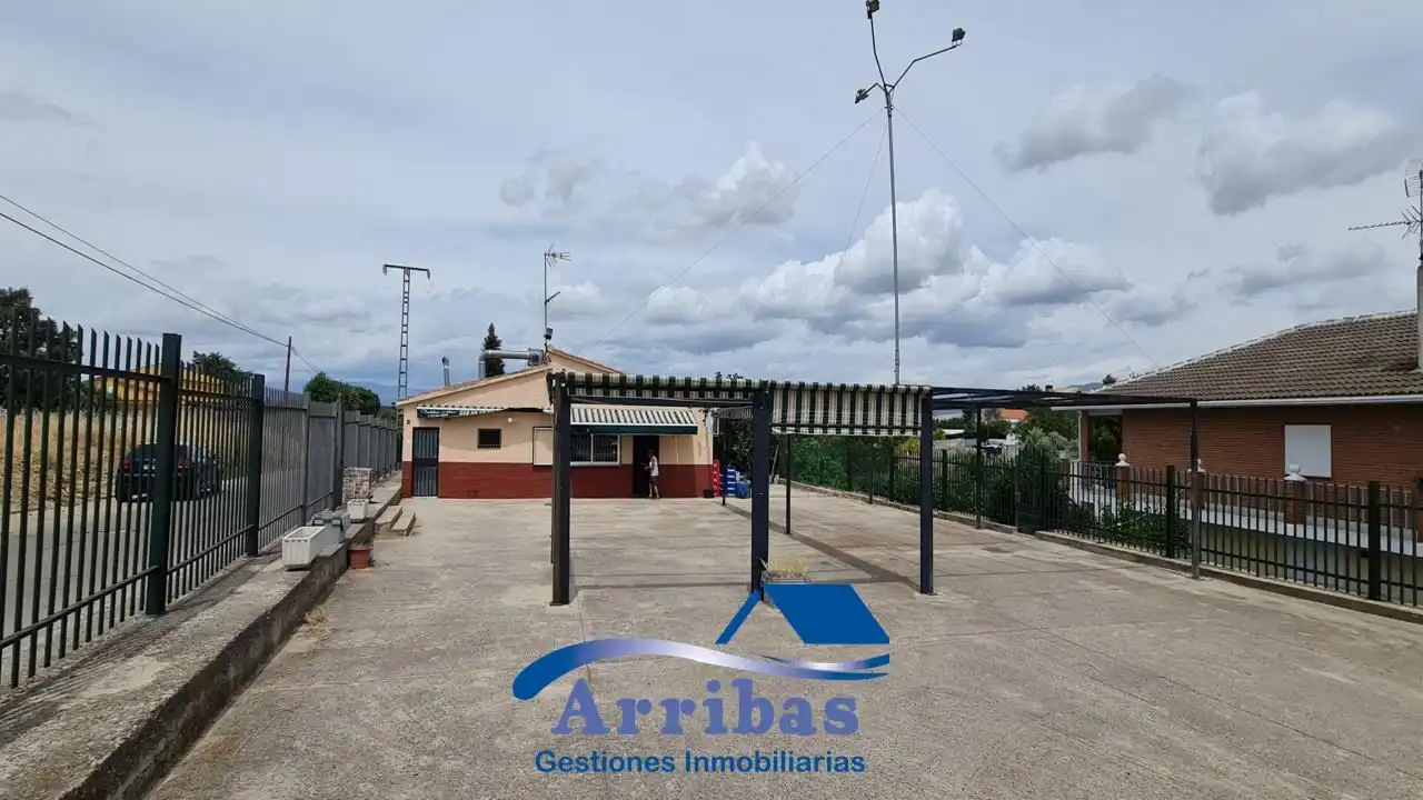 Parking de Local en venta en Hormigos con Aire acondicionado y Calefacción