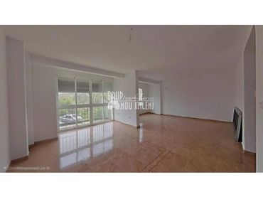 Piso con balcón en venta en Calle Santos Justo y Pastor