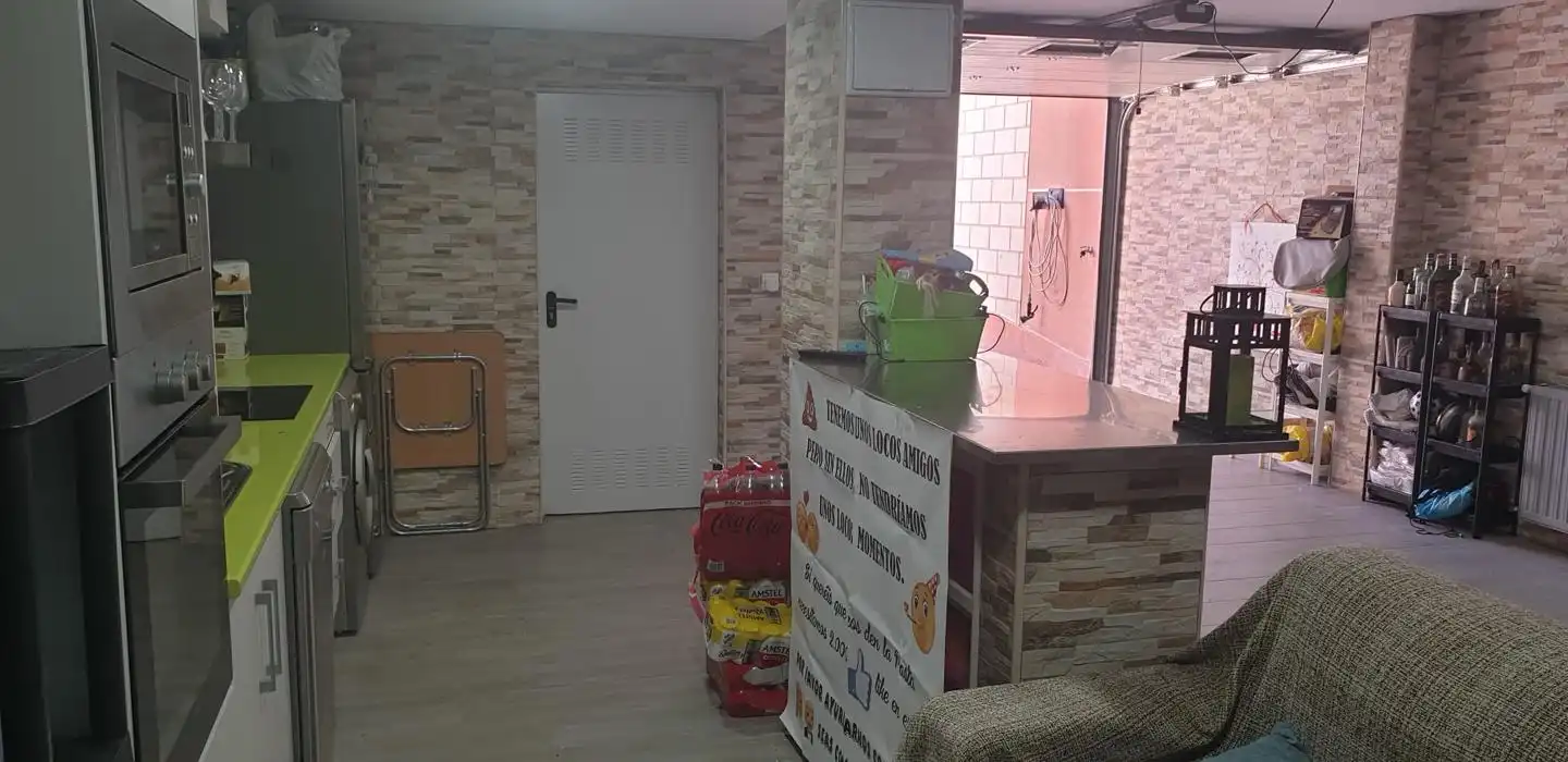 Casa adosada en venta en Saelices con Calefacción