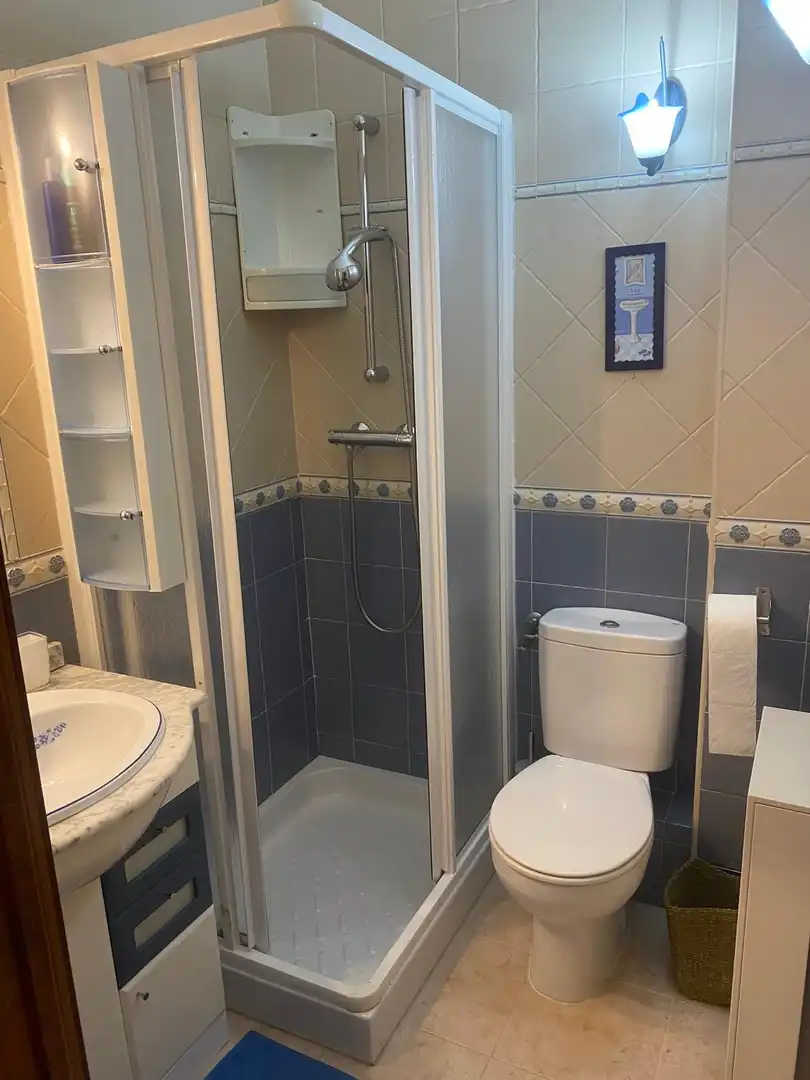 Baño de Piso de alquiler en Getafe con Aire acondicionado, Calefacción y Terraza