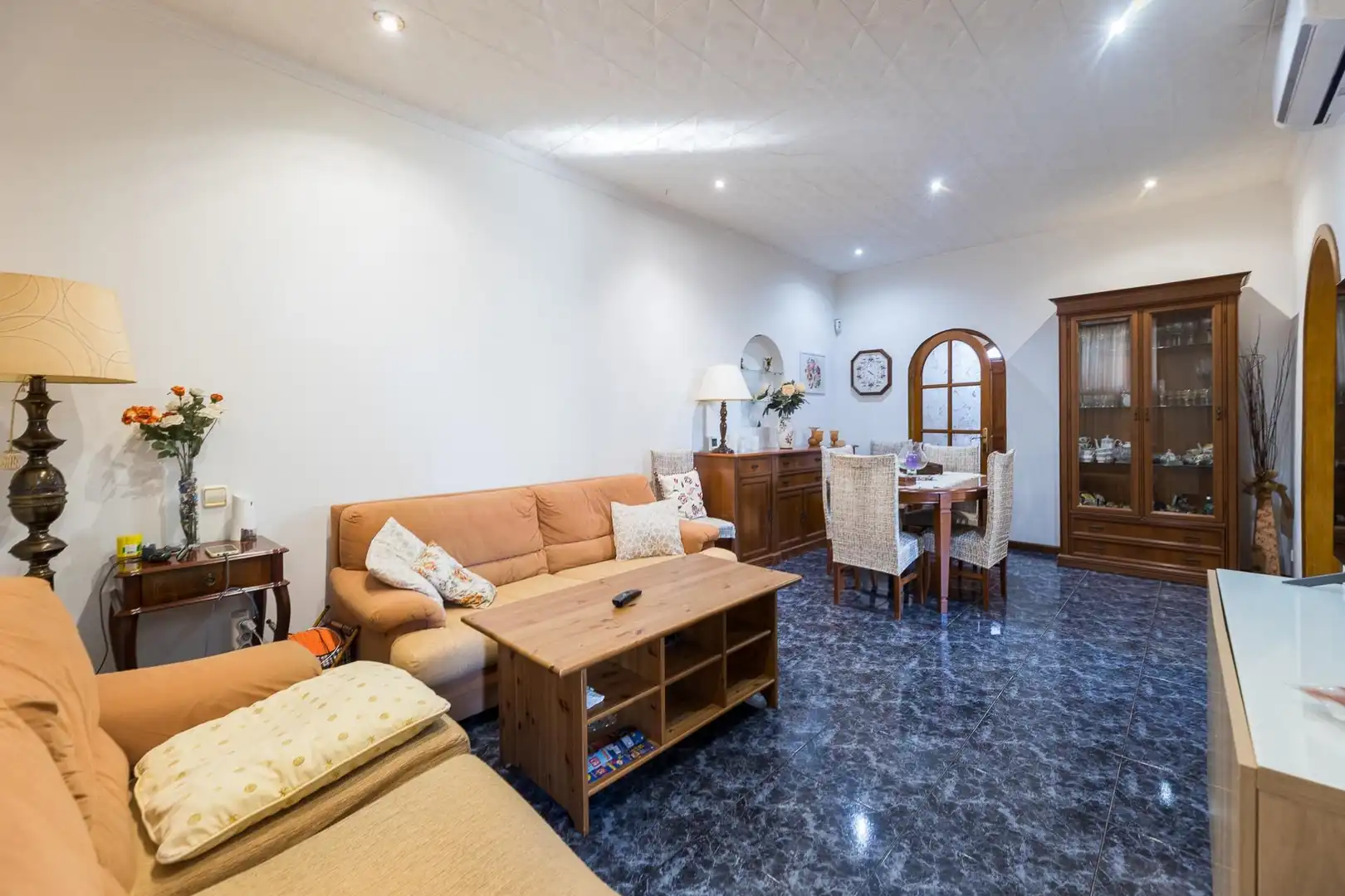 Living room of Houses for sale in Llevant
