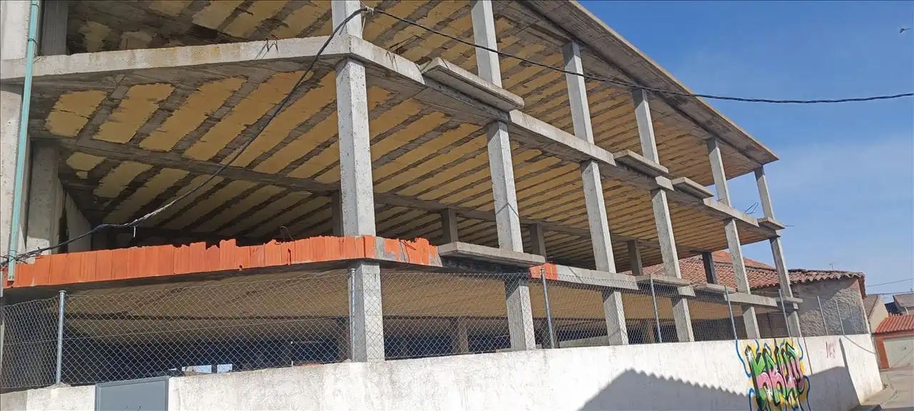 Exterior view of Detached homes for sale in Calvarrasa de Abajo