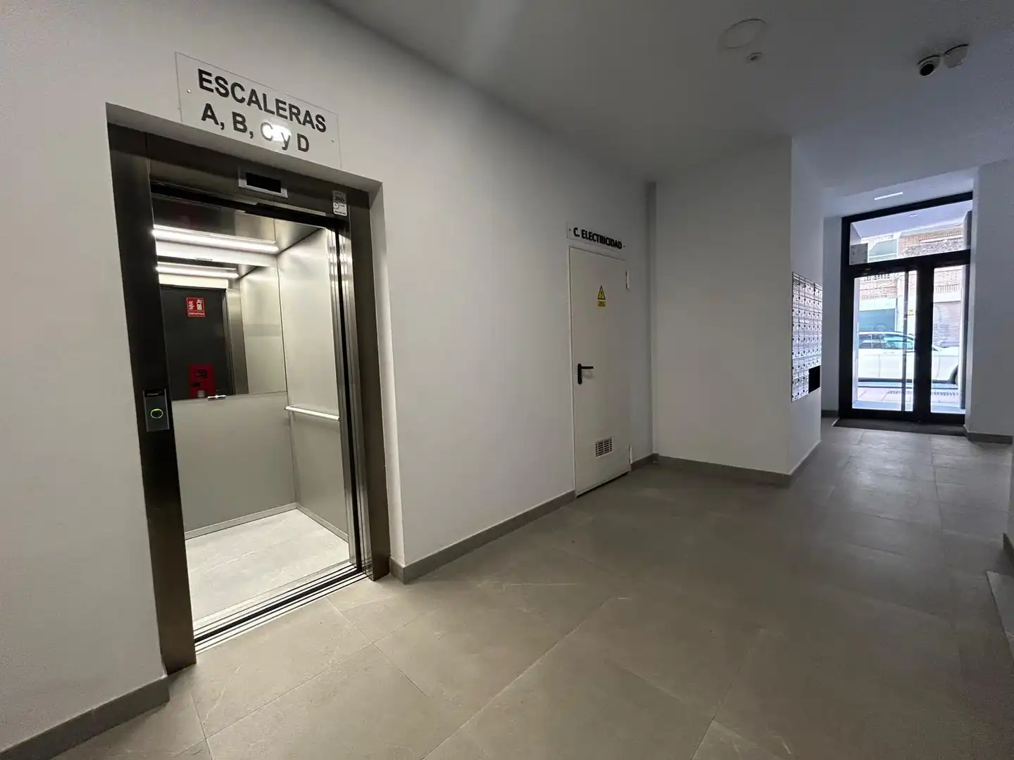 Piso en venta en Almería con Aire acondicionado, Calefacción y Parquet