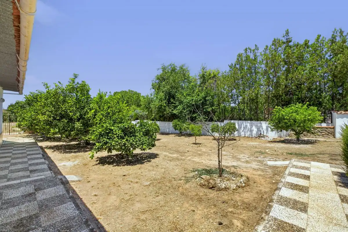 Casa o xalet en venda en Carmona amb Aire condicionat, Calefacció i Jardí privat