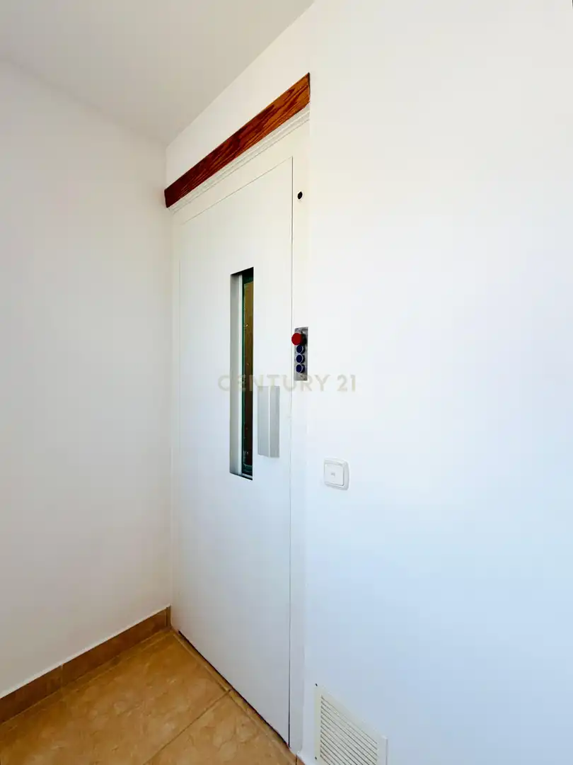 Casa o xalet en venda en Adra amb Aire condicionat, Traster i Piscina