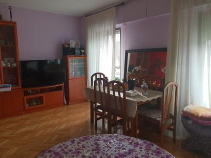 Living room of Flat for sale in  Madrid Capital