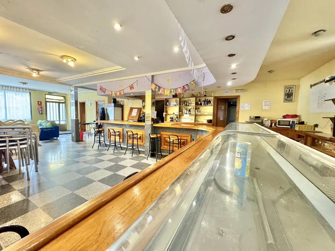 Local en venta en Maello con Aire acondicionado