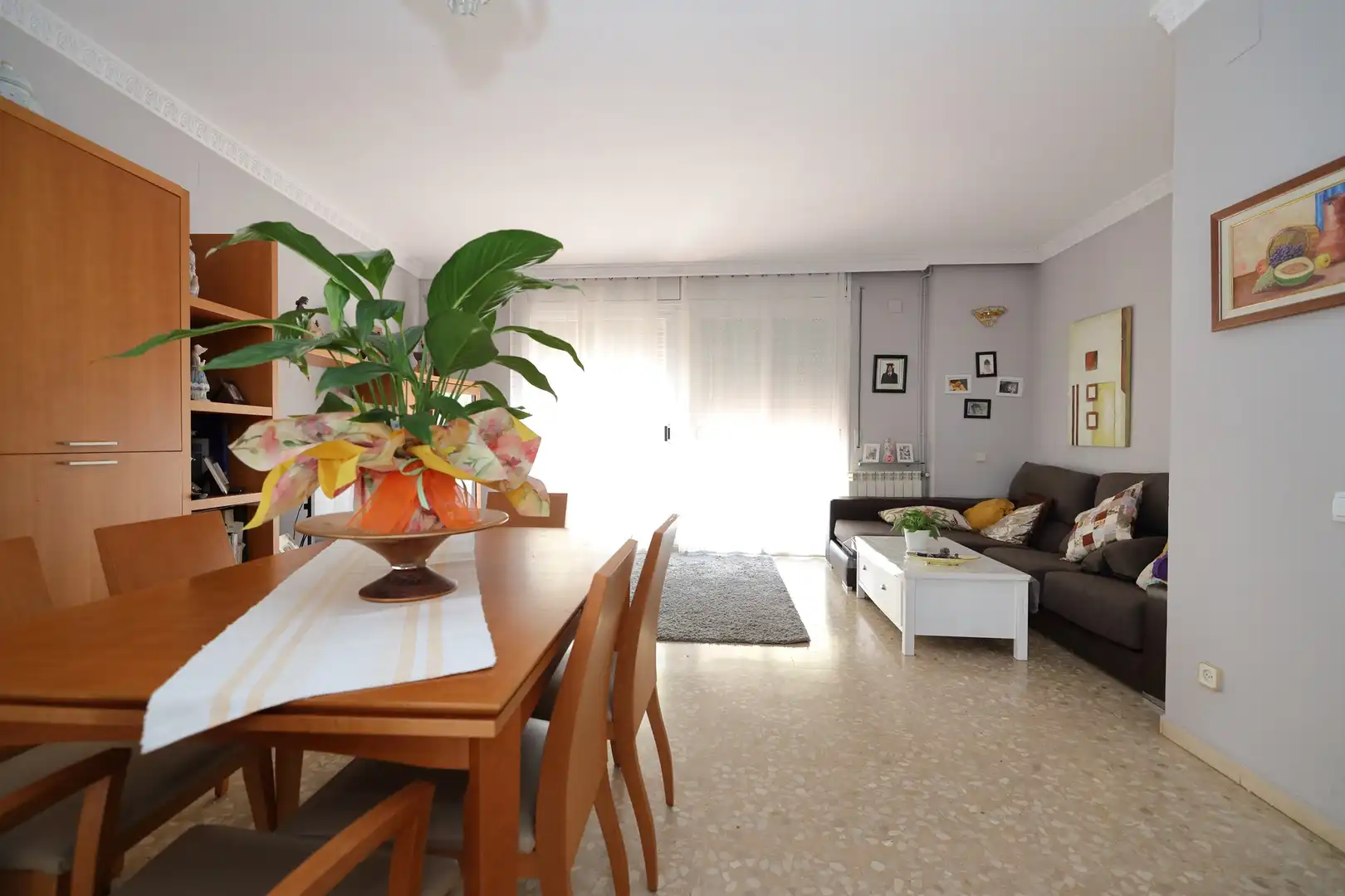 Sala d'estar de Casa adosada en venda en Sabadell amb Calefacció, Jardí privat i Terrassa