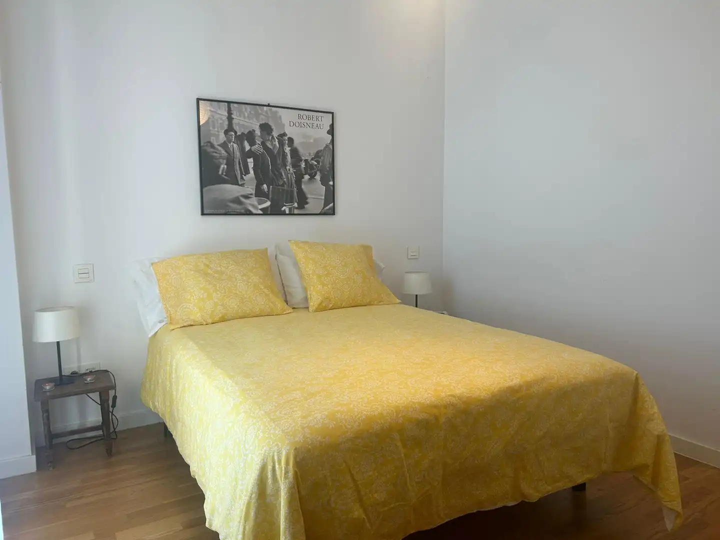 Dormitori de Apartament de lloguer en Madrid amb Calefacció, Jardí privat i Terrassa