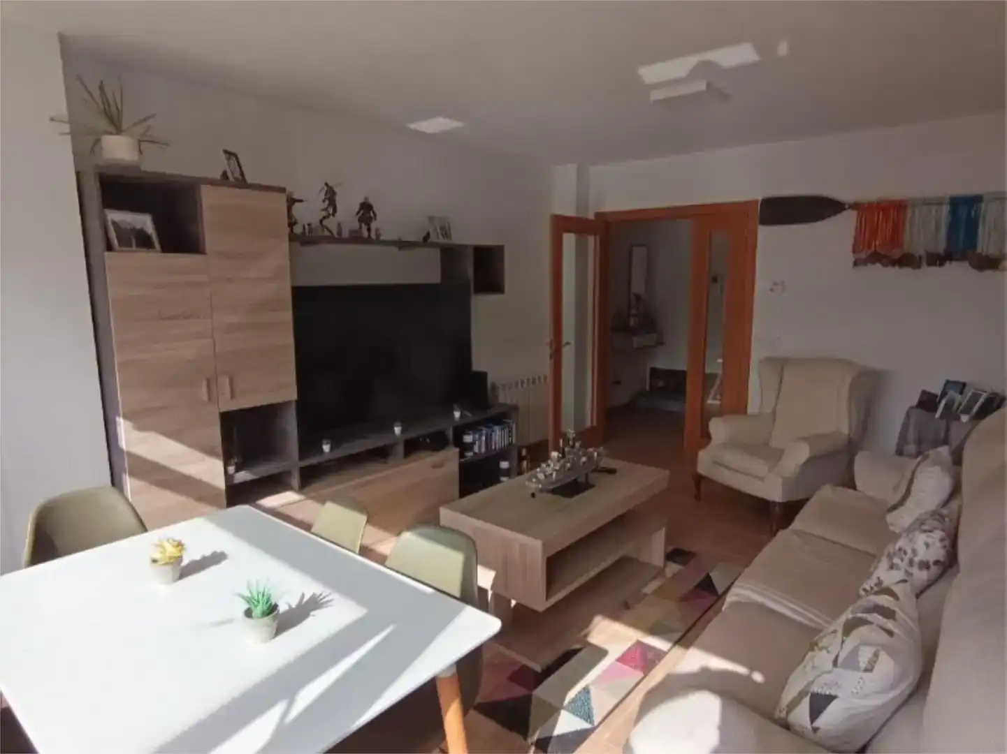 Sala d'estar de Pis en venda en Lalín amb Parquet, Traster i Moblat