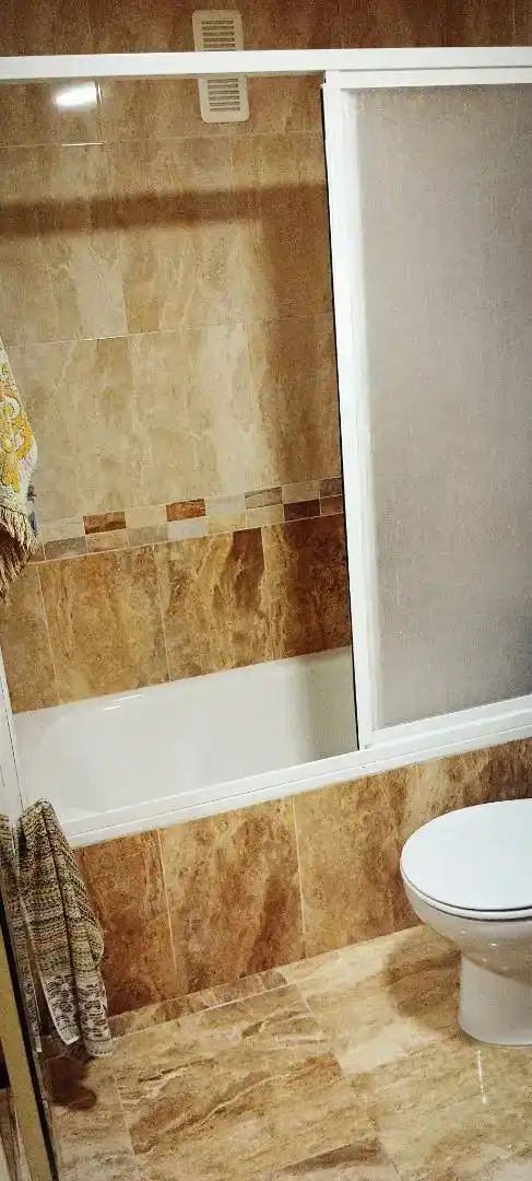 Baño de Piso en venta en Molina de Aragón con Aire acondicionado, Trastero y Amueblado