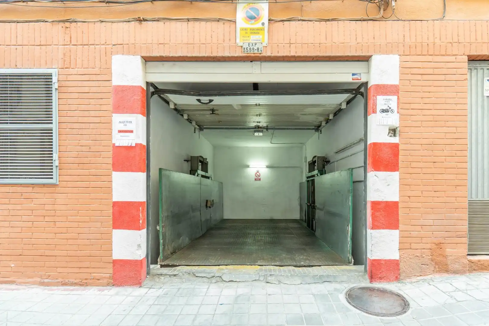 Aparcament de Garatge en venda en Granada