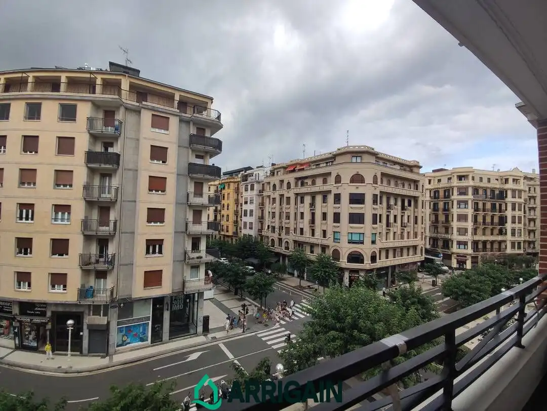 Piso de alquiler en Gros