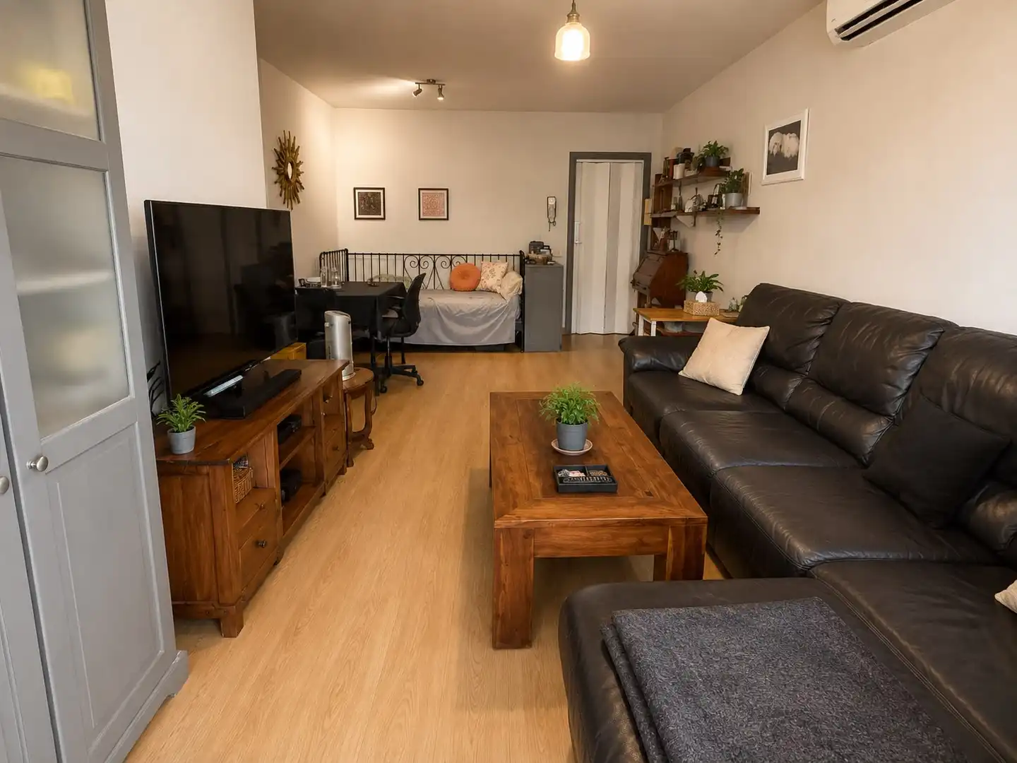Sala d'estar de Pis en venda en Barcelona amb Calefacció, Terrassa i Piscina