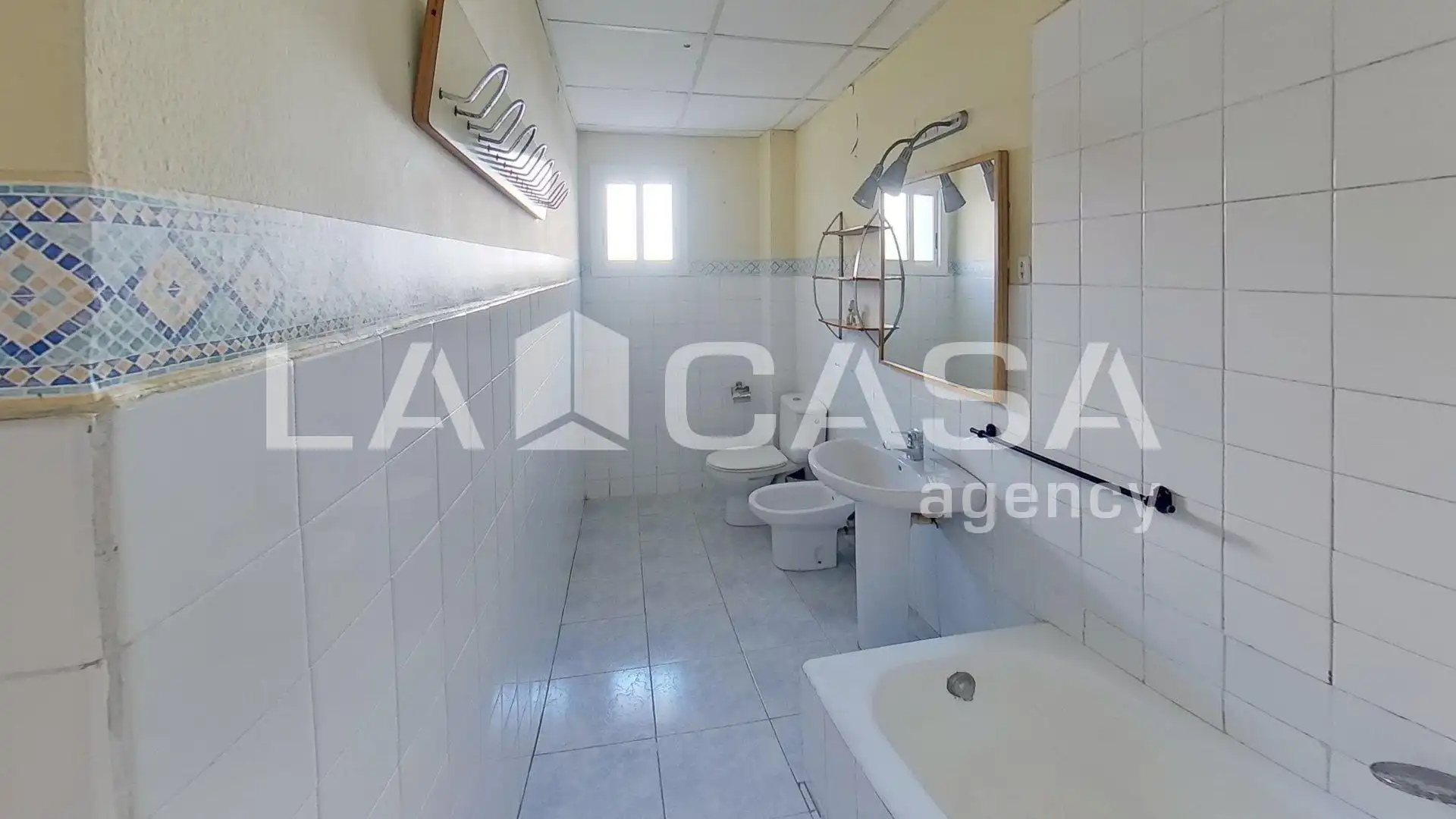 Küche von Wohnung zum Verkauf in Barcelona mit Balkon