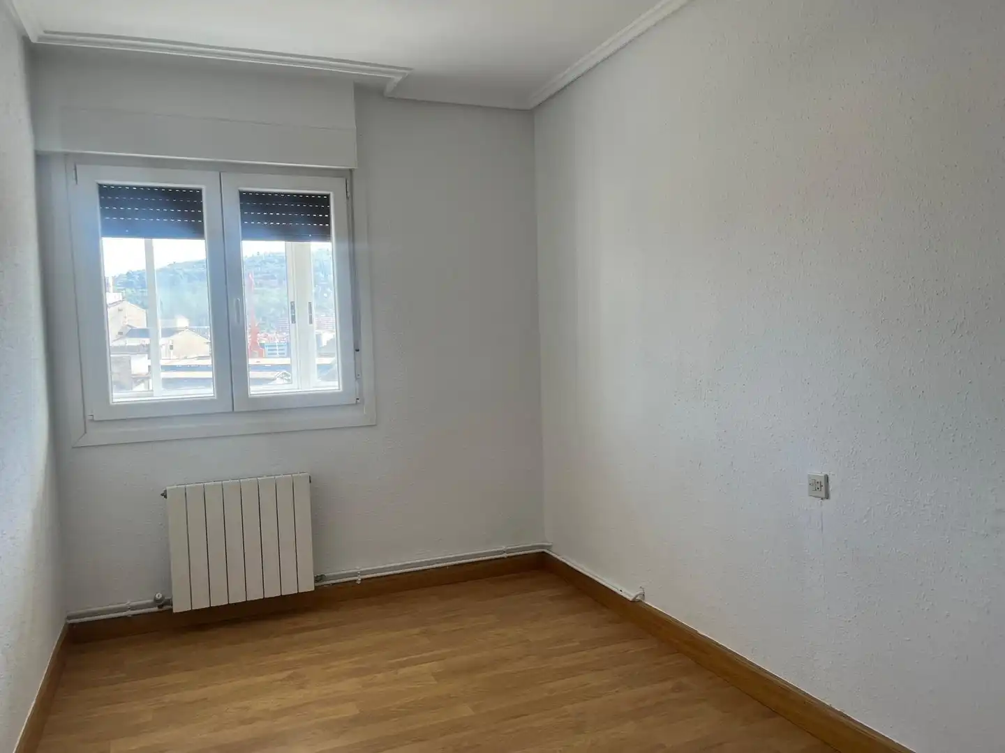 Habitación de Piso en venta en Bilbao  con Calefacción, Terraza y Trastero