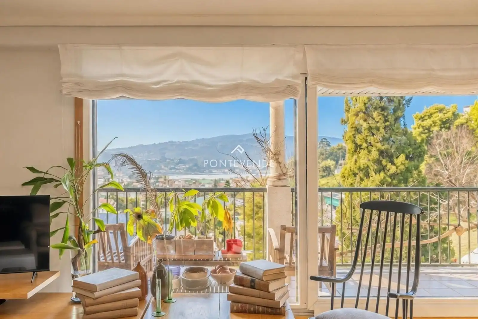 Terrassa de Casa adosada en venda en Poio amb Aire condicionat, Parquet i Terrassa