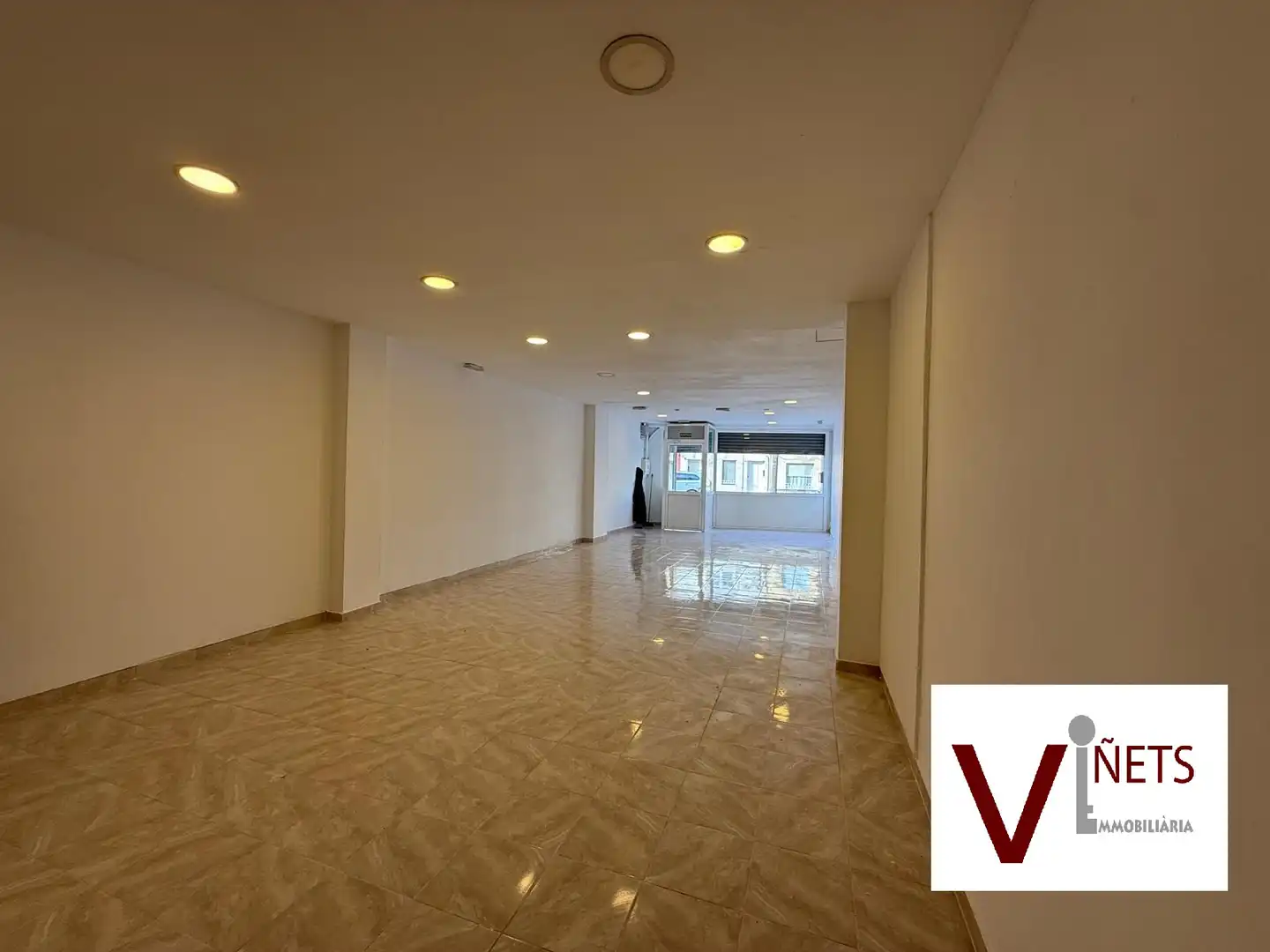 Gewerbefläche zum Verkauf in Carrer Calàbria