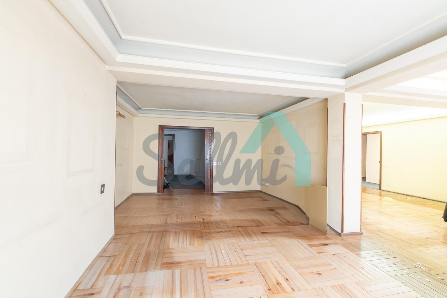 Piso en venta en Oviedo  con Calefacción, Parquet y Terraza