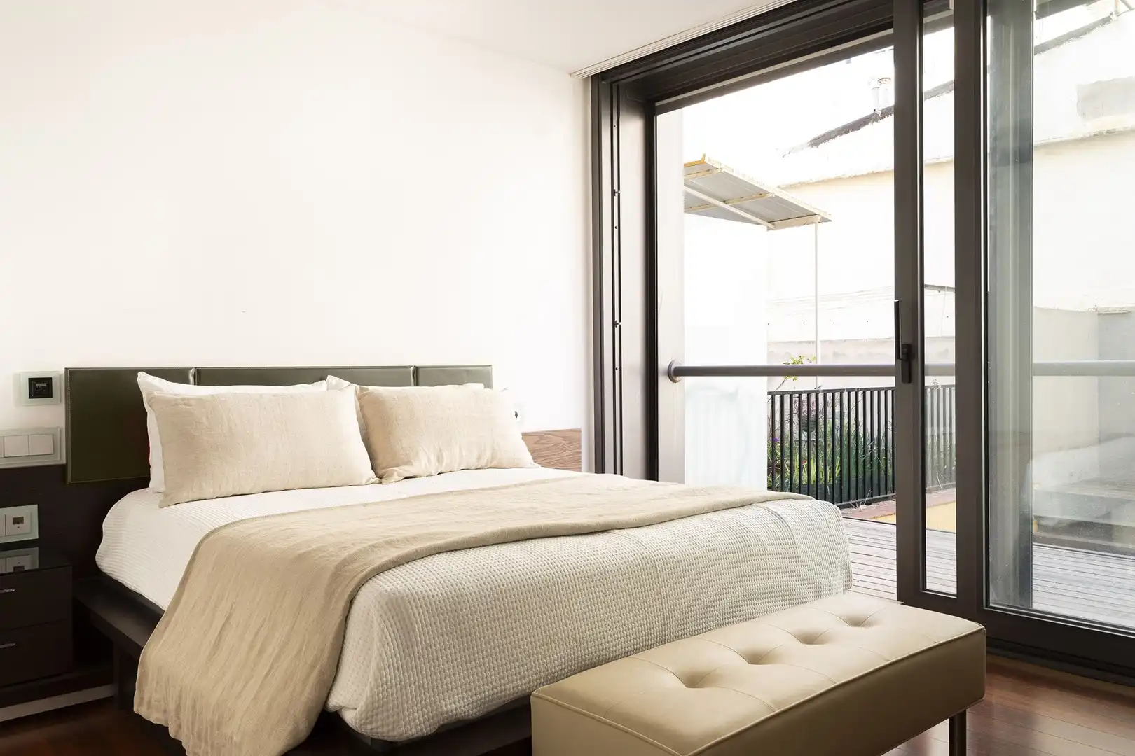 Dormitori de Casa o xalet en venda en Barcelona amb Aire condicionat, Calefacció i Terrassa