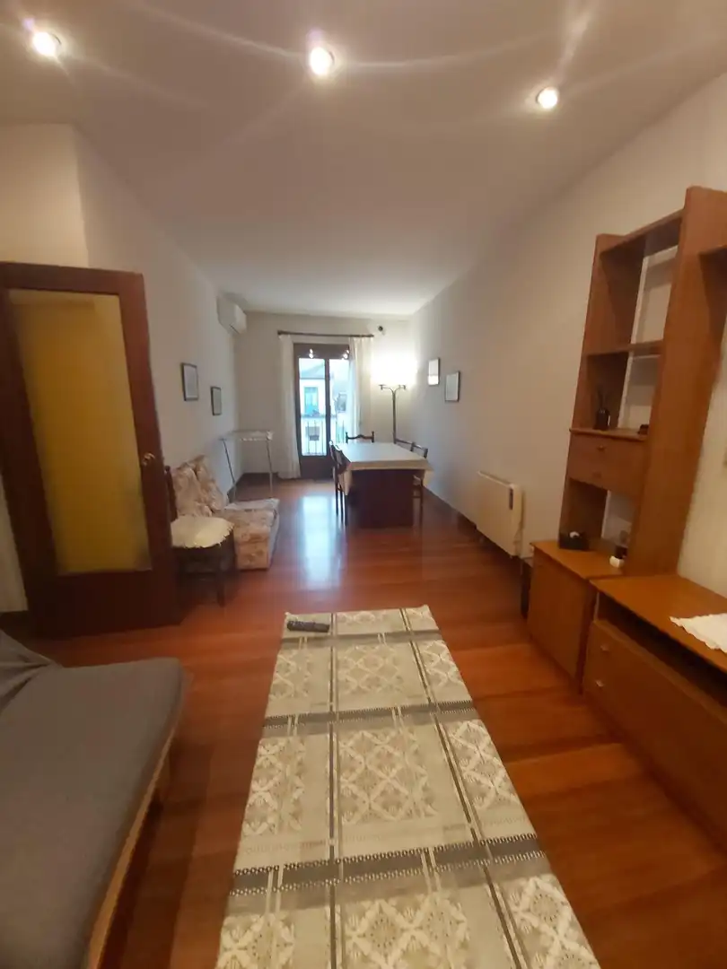 Piso de alquiler en Área Romántica