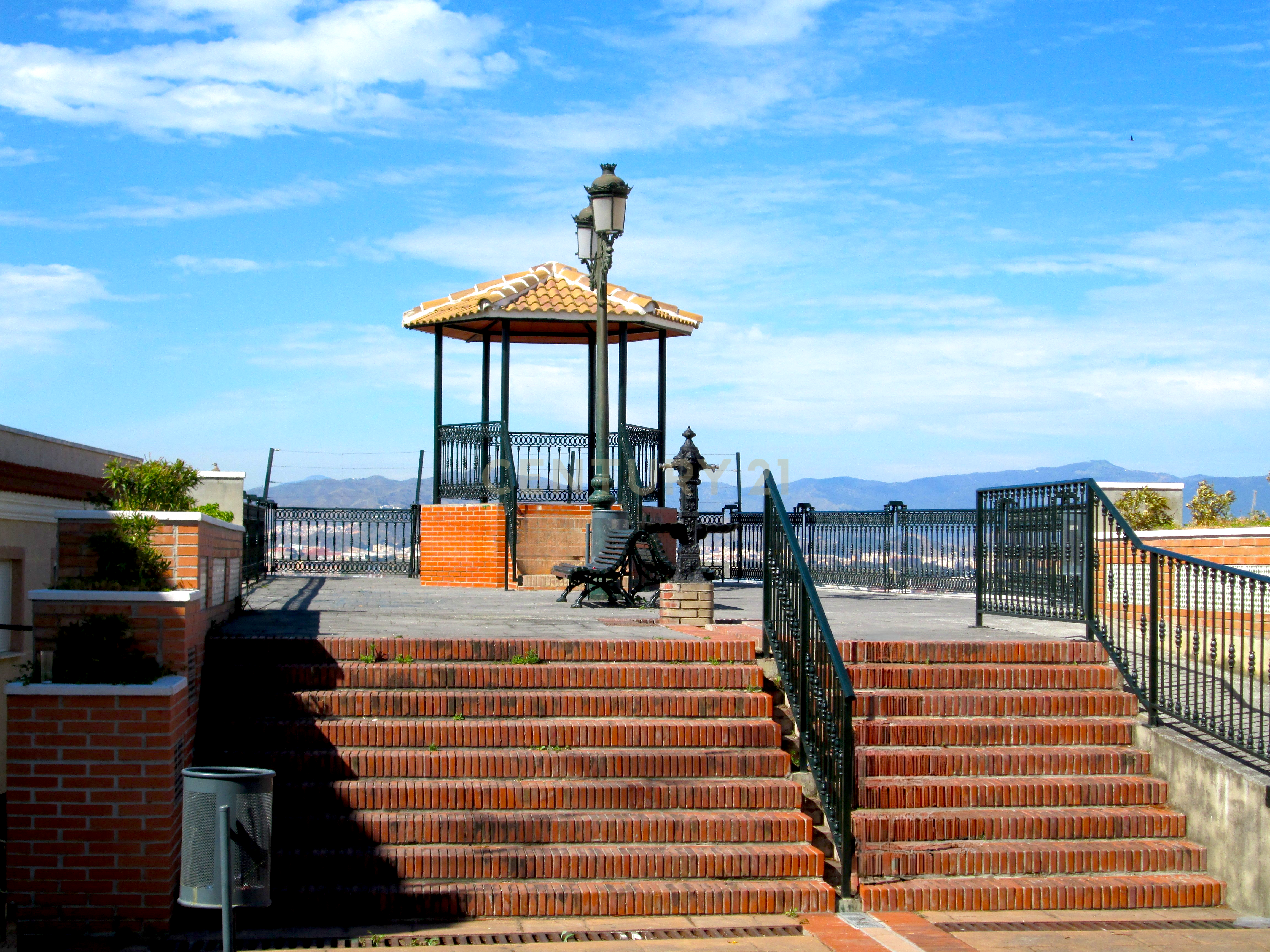 Vista exterior de Casa adosada en venda en Málaga Capital amb Aire condicionat, Traster i Balcó