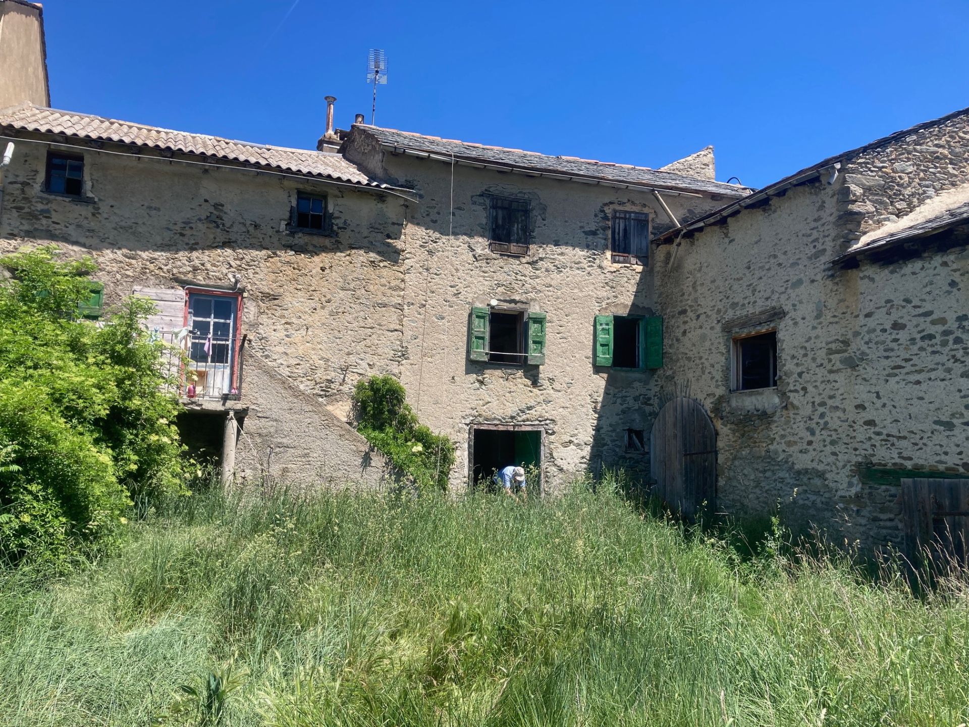 Vista exterior de Finca rústica en venda en Palau - de - Cerdagne amb Jardí privat