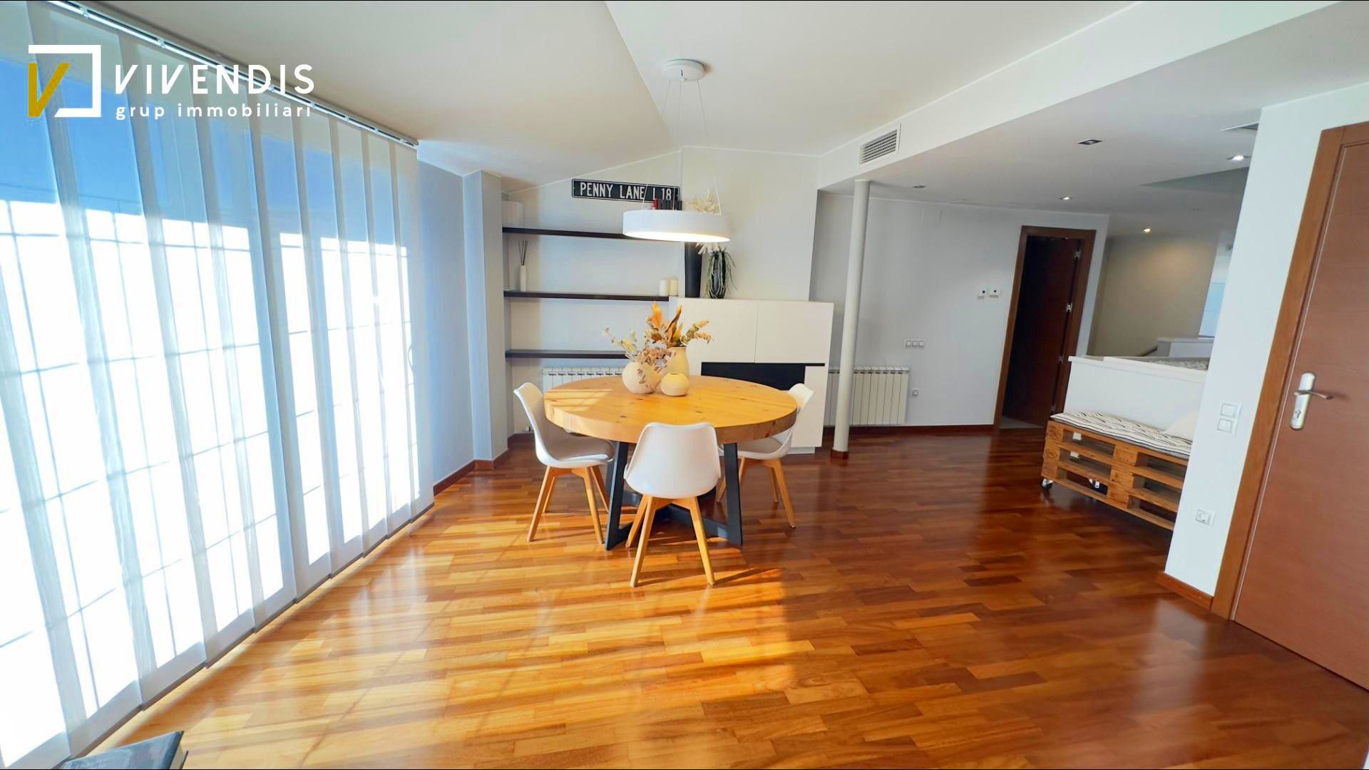 Menjador de Àtic en venda en  Lleida Capital amb Calefacció, Parquet i Terrassa