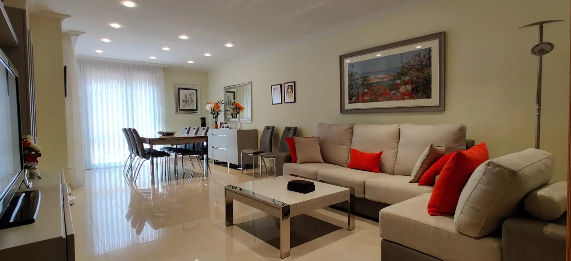 Living room of Detached homes for sale in Renedo de Esgueva  with Heating, Private garden and Terrace