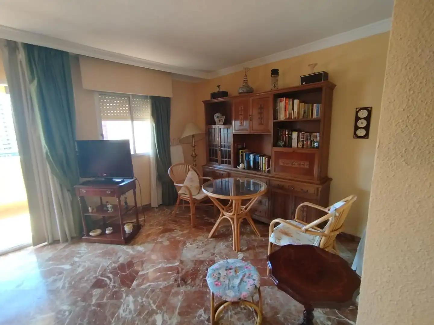 Piso con terraza en venta en Cruz de Humilladero, imagen 2