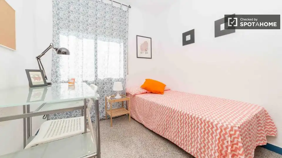 Habitación en Ciutat Universitària