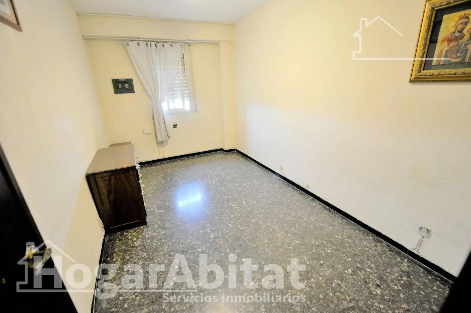 Habitación de Piso en venta en Valencia con Balcón