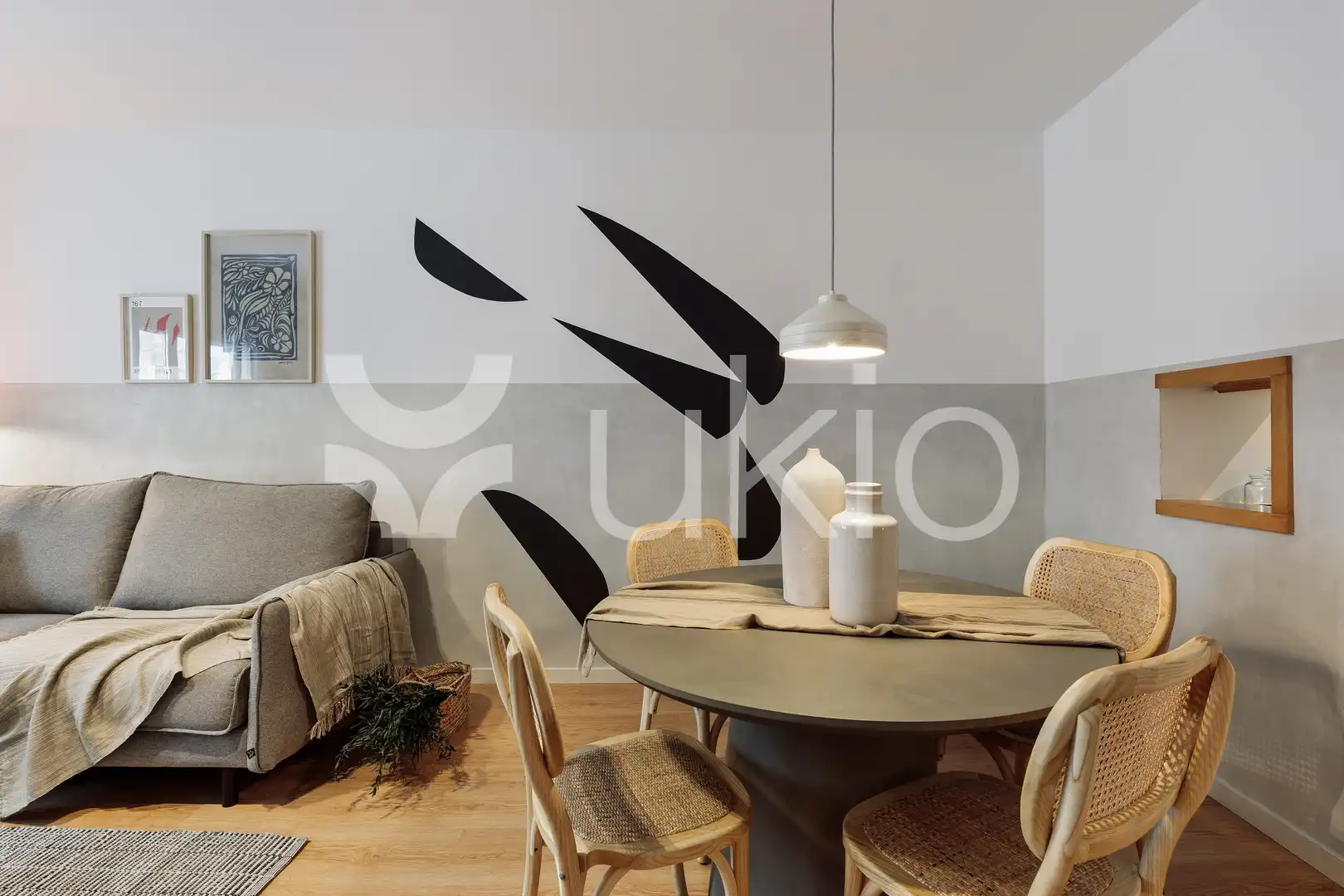 Comedor de Apartamento de alquiler en Barcelona con Aire acondicionado, Calefacción y Amueblado