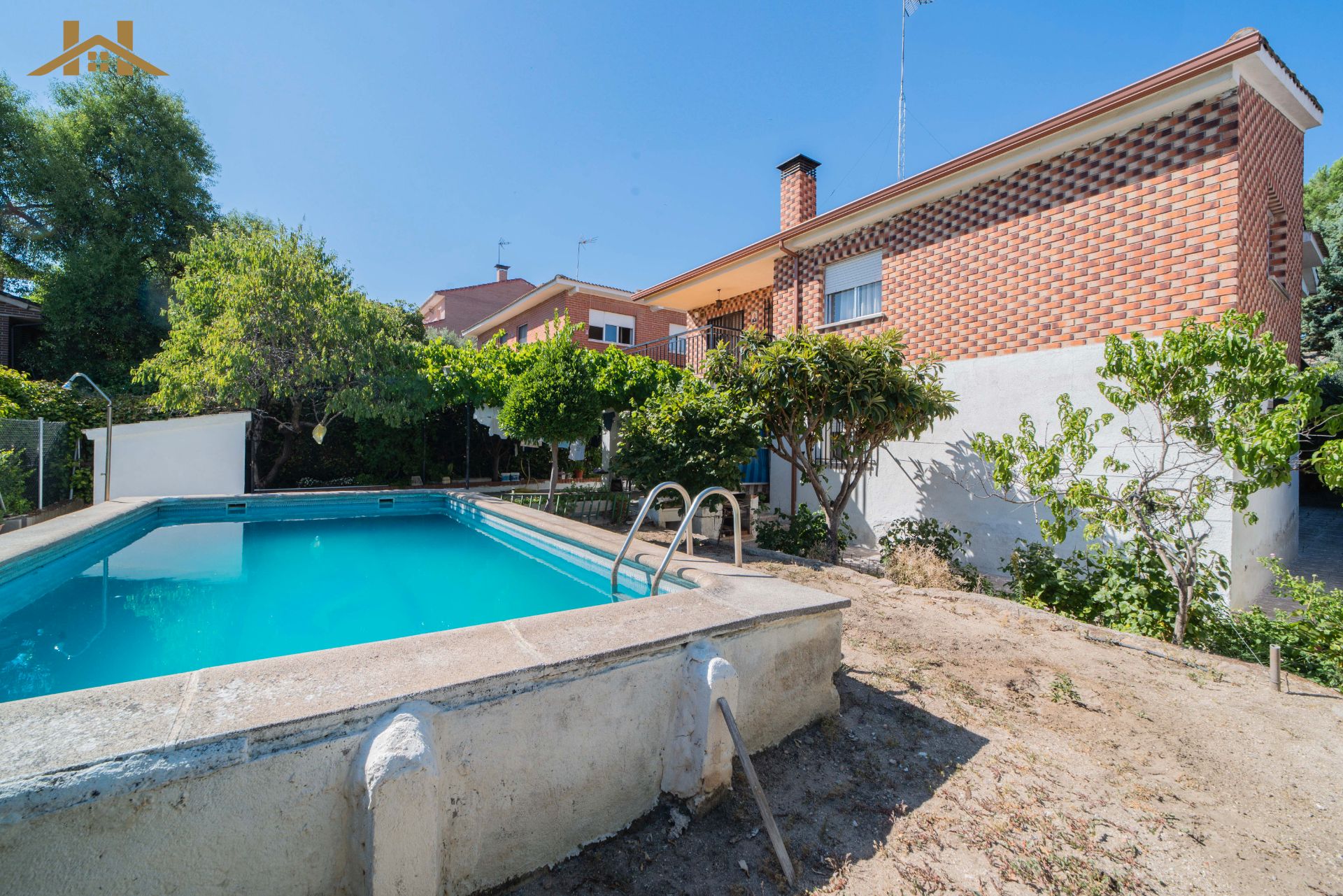Vista exterior de Casa o chalet en venta en Casarrubios del Monte con Jardín privado, Terraza y Trastero