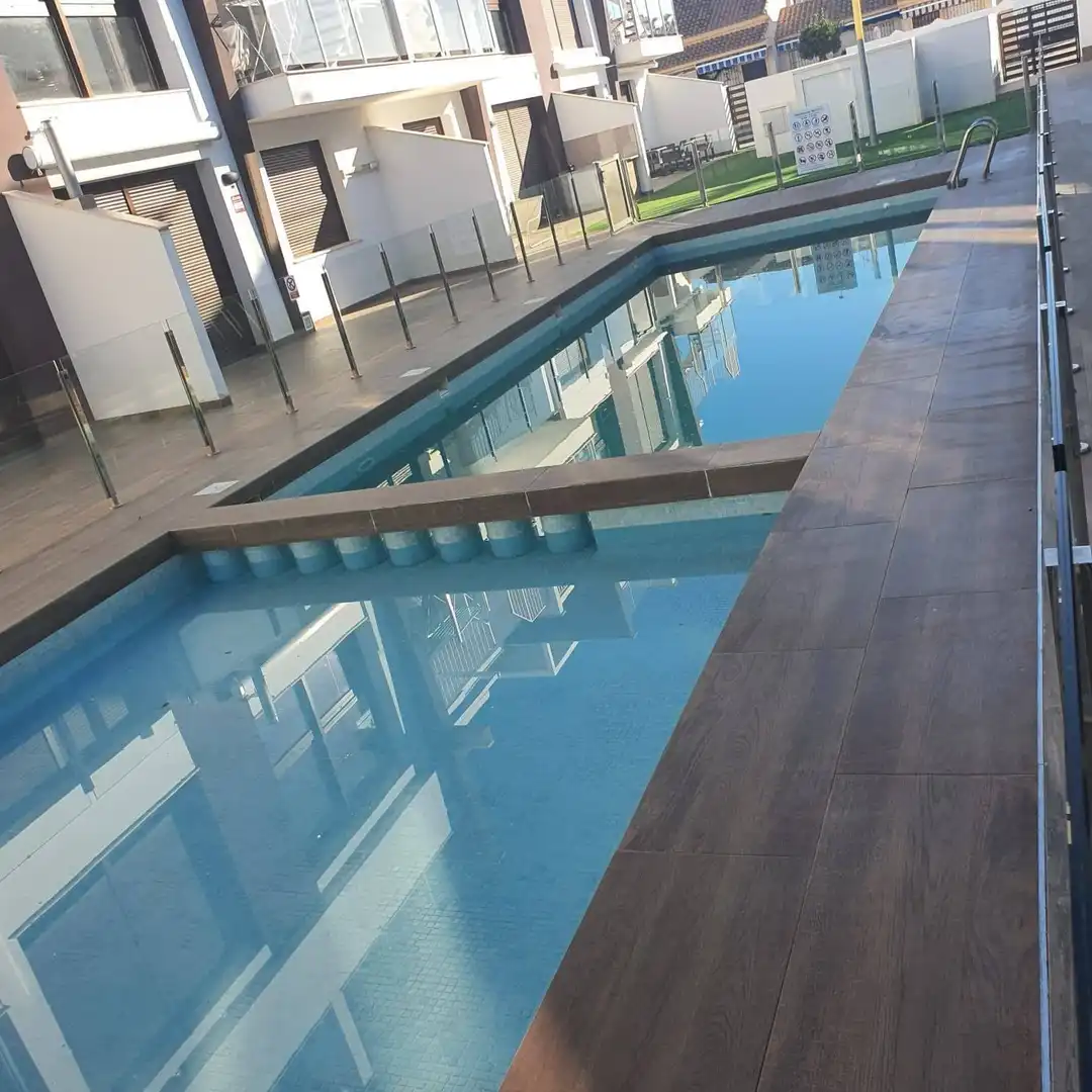 Adossat amb piscina en venda a Los Peñascos - El Salero - Los Imbernones, imagen 2
