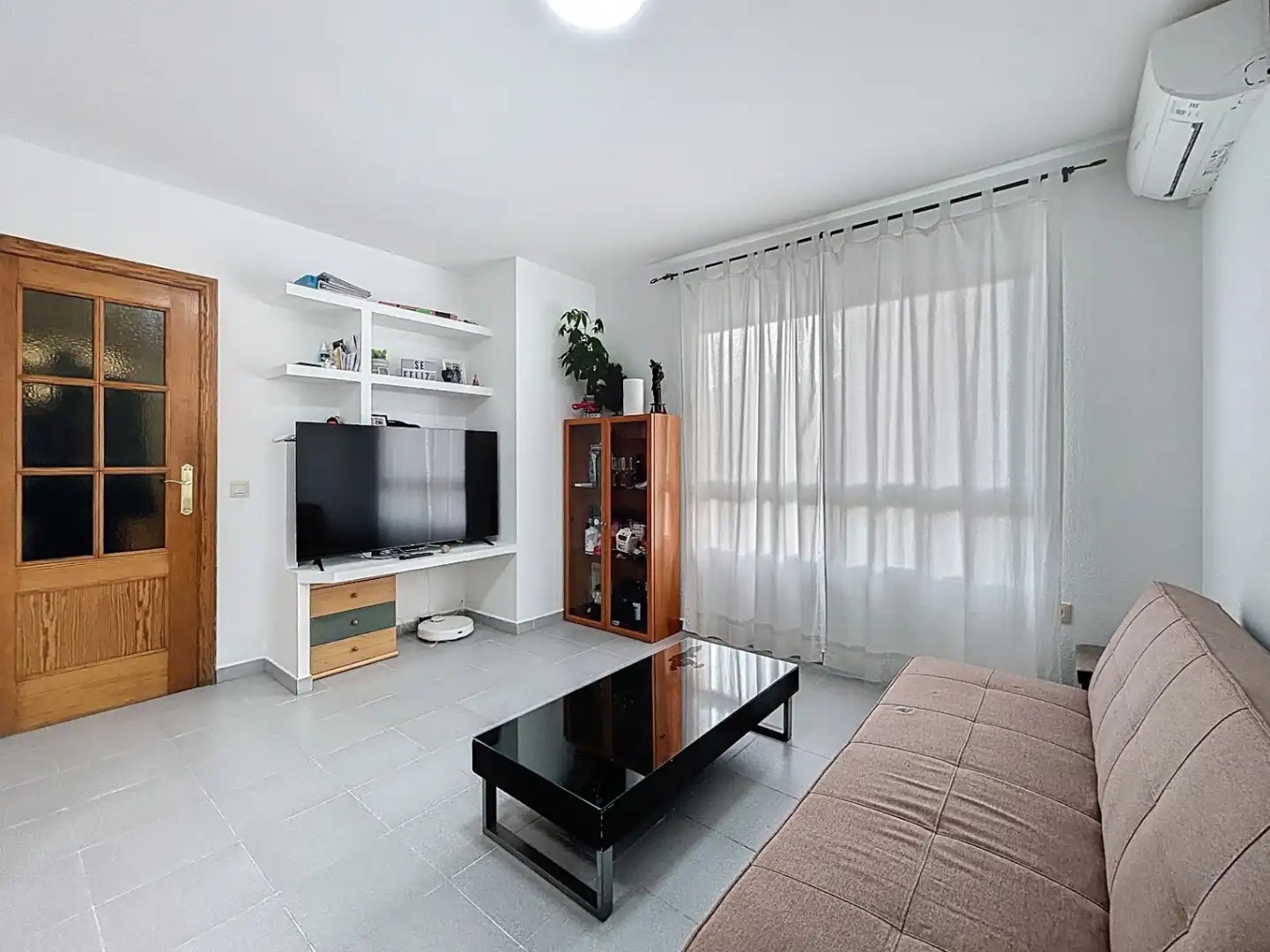 Sala de estar de Piso en venta en La Nucia con Aire acondicionado, Trastero y Amueblado