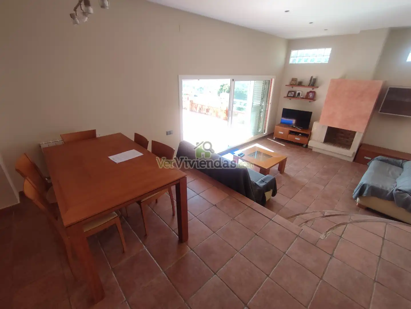 Sala d'estar de Casa o xalet en venda en Vallirana amb Calefacció, Jardí privat i Terrassa