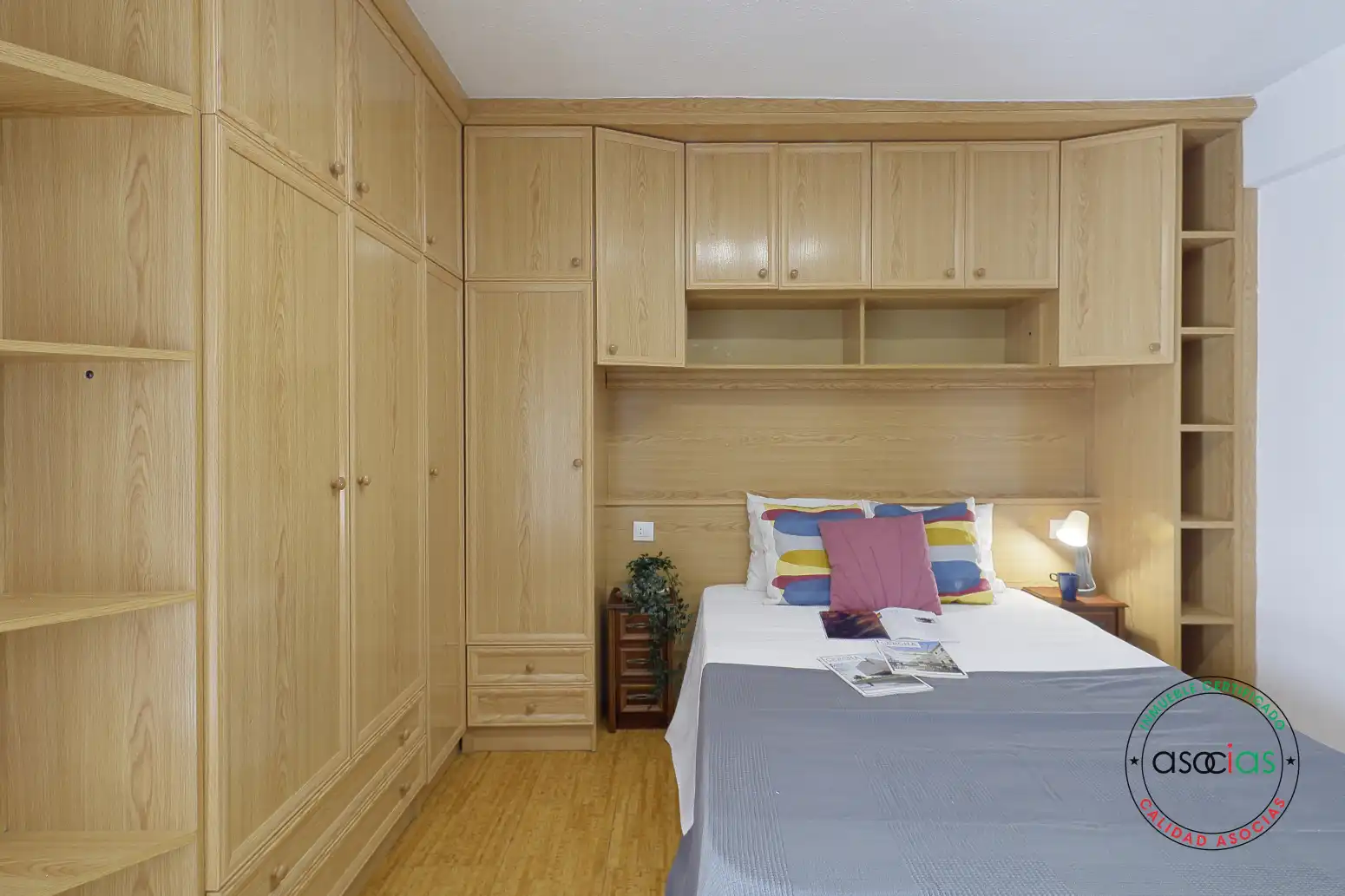Habitación de Piso en venta en Gijón  con Calefacción
