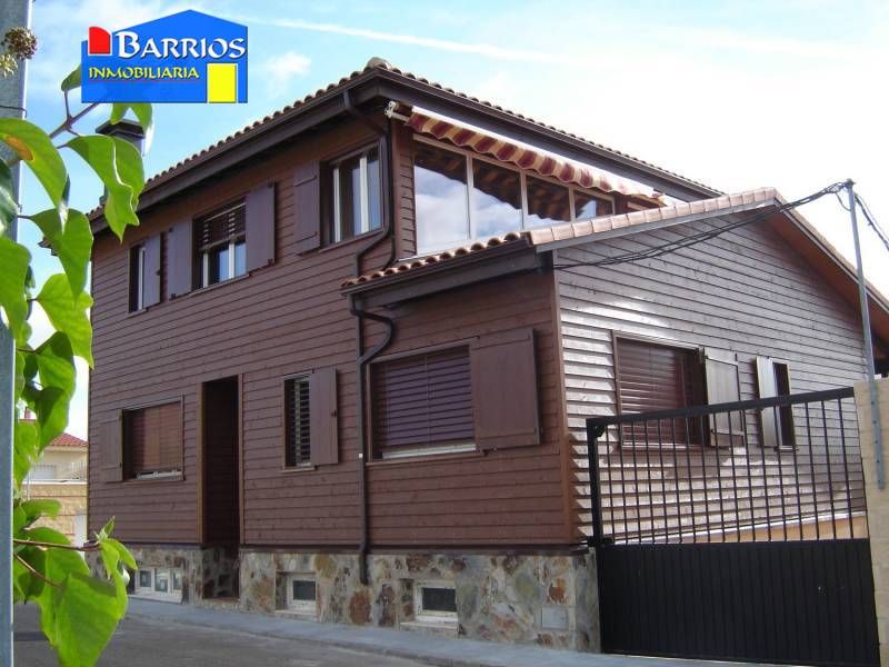 Exterior view of House or chalet for sale in Zamora Capital   with Heating, Private garden and Terrace