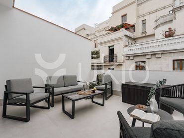 Apartment with lift to rent in Calle de la Reina