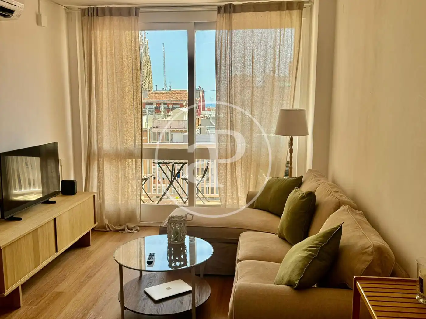 Living room of Flat for rent in Barcelona  with Air Conditioner, Heating and Furnished